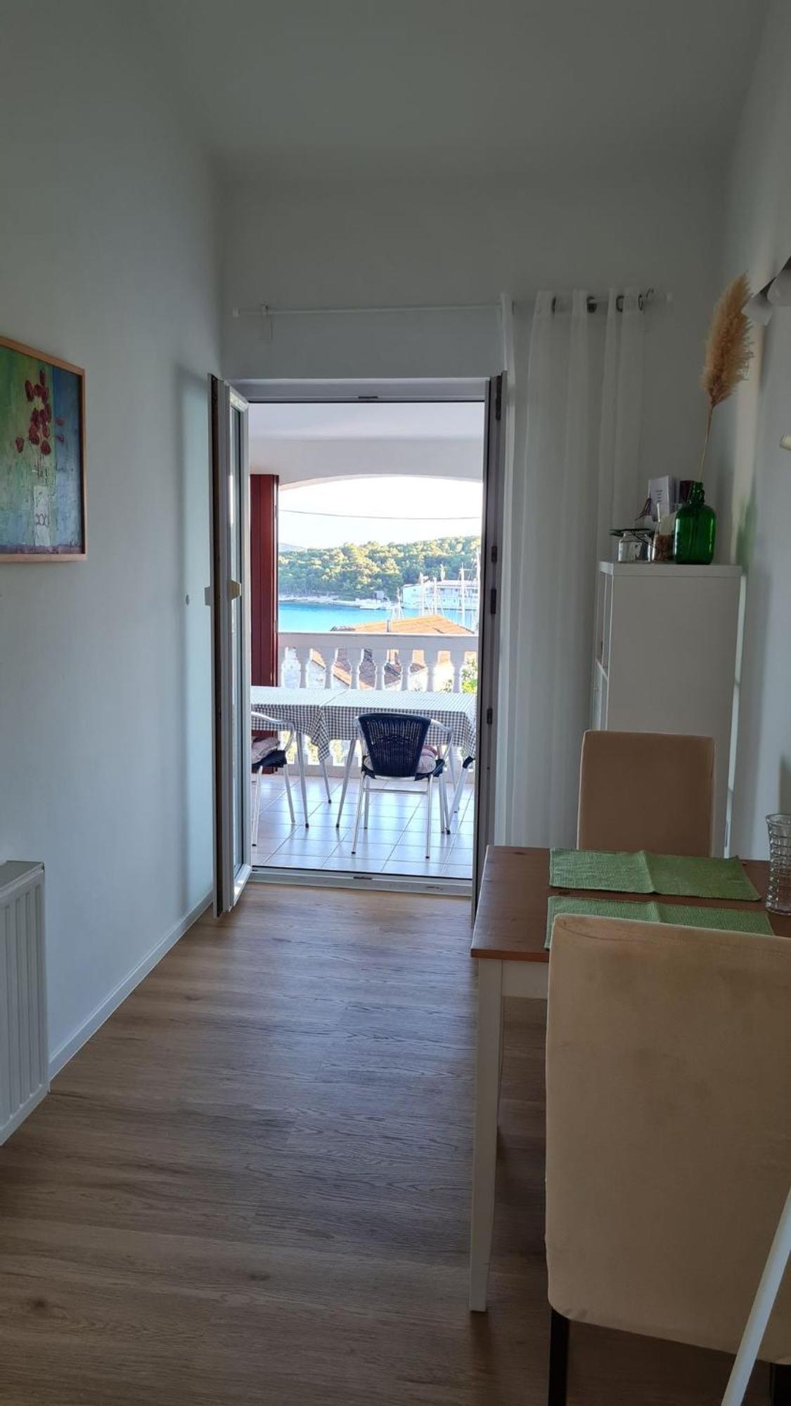 Apartmani Ela Prvic Luka Ngoại thất bức ảnh