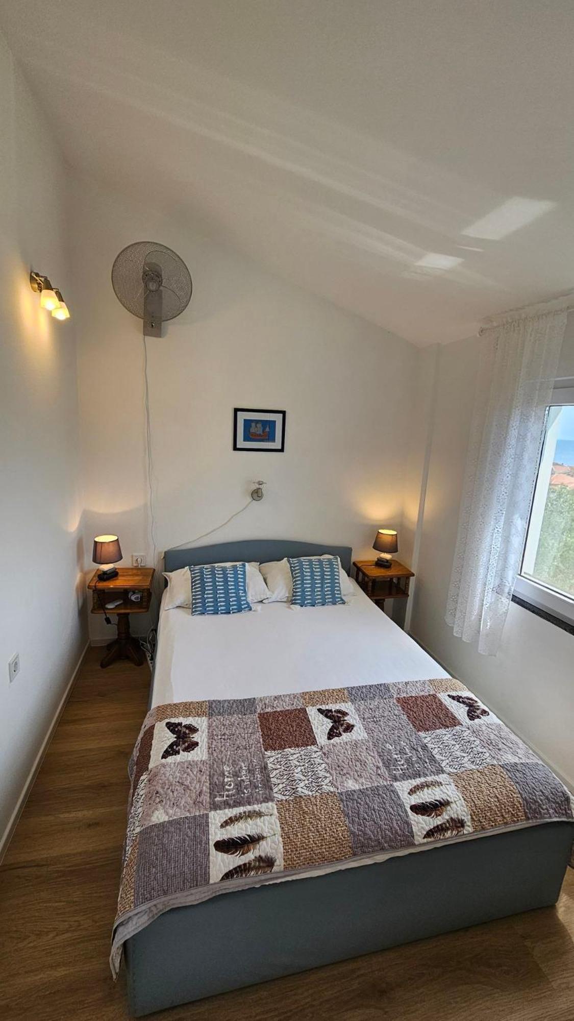 Apartmani Ela Prvic Luka Ngoại thất bức ảnh